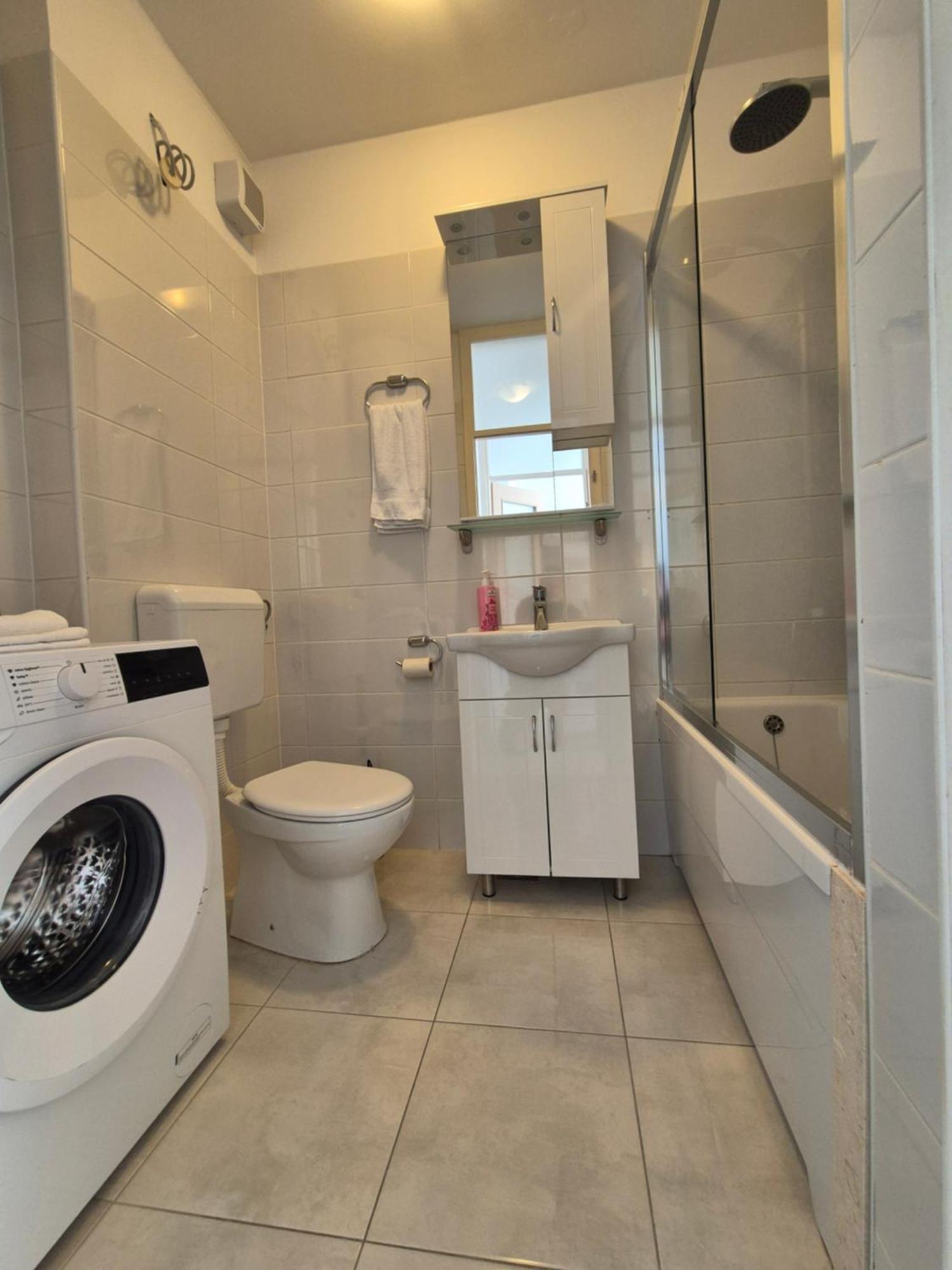 Apartman Apollo 2 มาคาร์สกา ภายนอก รูปภาพ